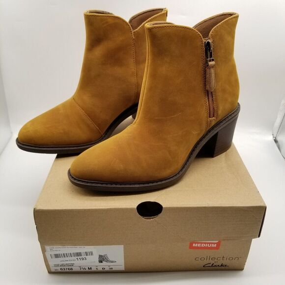 Clarks Shoes - Clarks Womens Scene Zip Leather Almond Toe Ankle Boots Size 7.5 M Brown